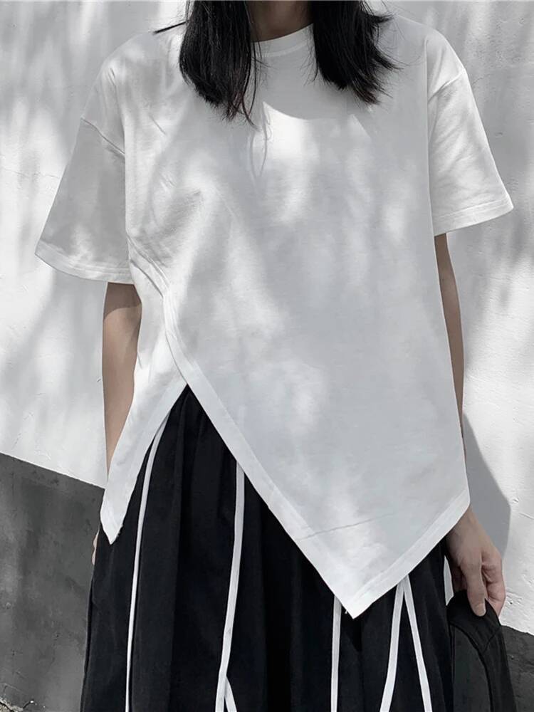 Vintage Fashion Build - เสื้อยืดลำลองผู้หญิงสีขาว ทรงไม่สมมาตร ชายเสื้อผ่า ไซส์ใหญ่ คอกลม แขนสั้น