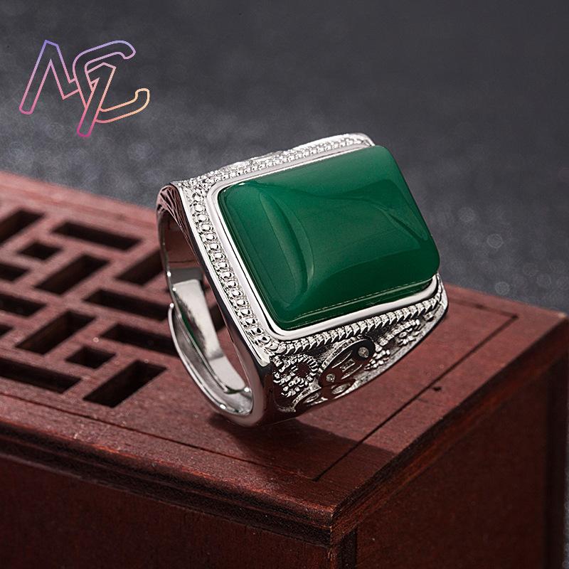 แหวนหยกธรรมชาติสีเขียว เครื่อง - Vintage Fashion Design บทวิจารณ์และราคา