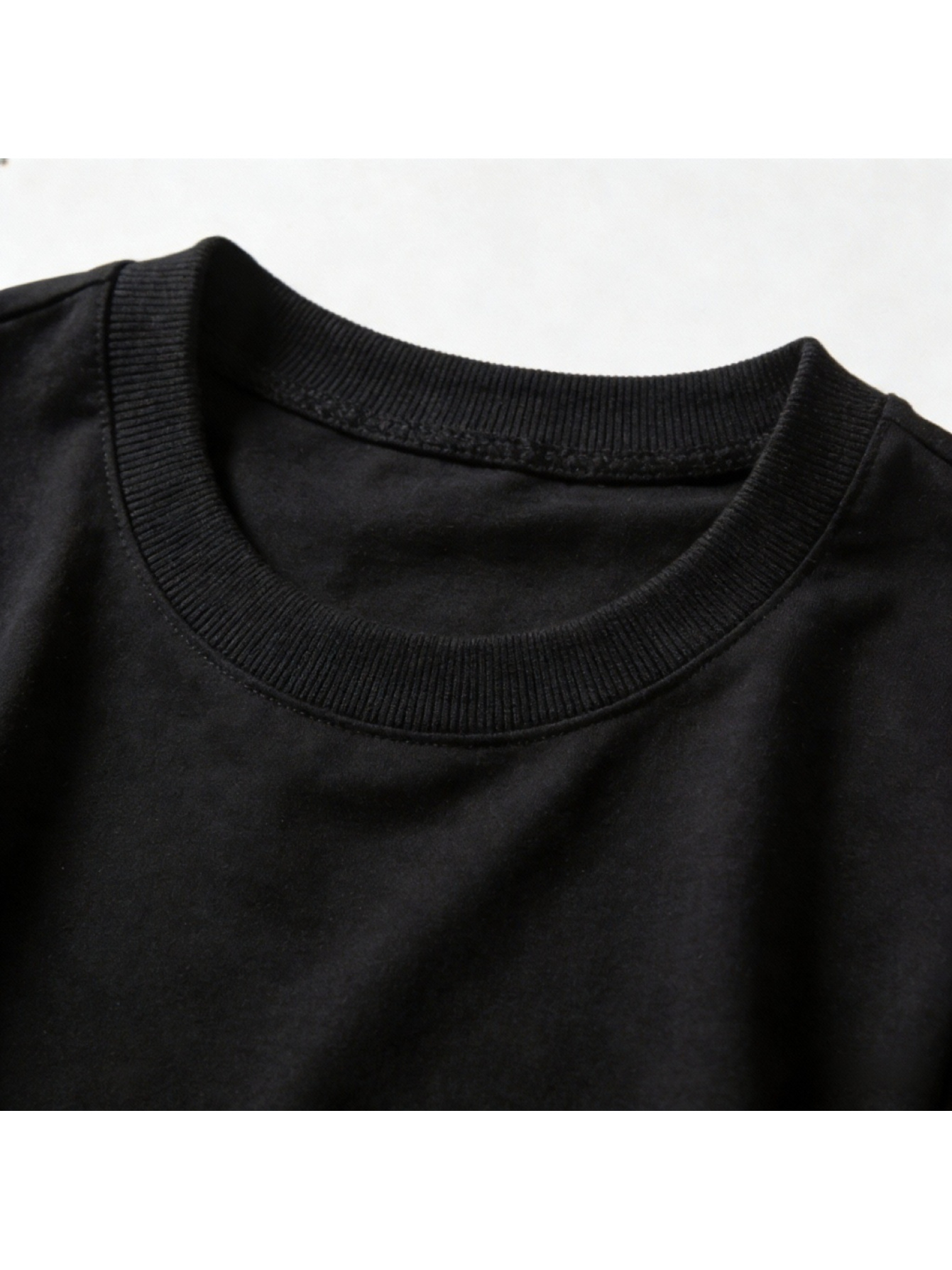 เสื้อยืดสไตล์เรโทรยุค 90 ลาย 