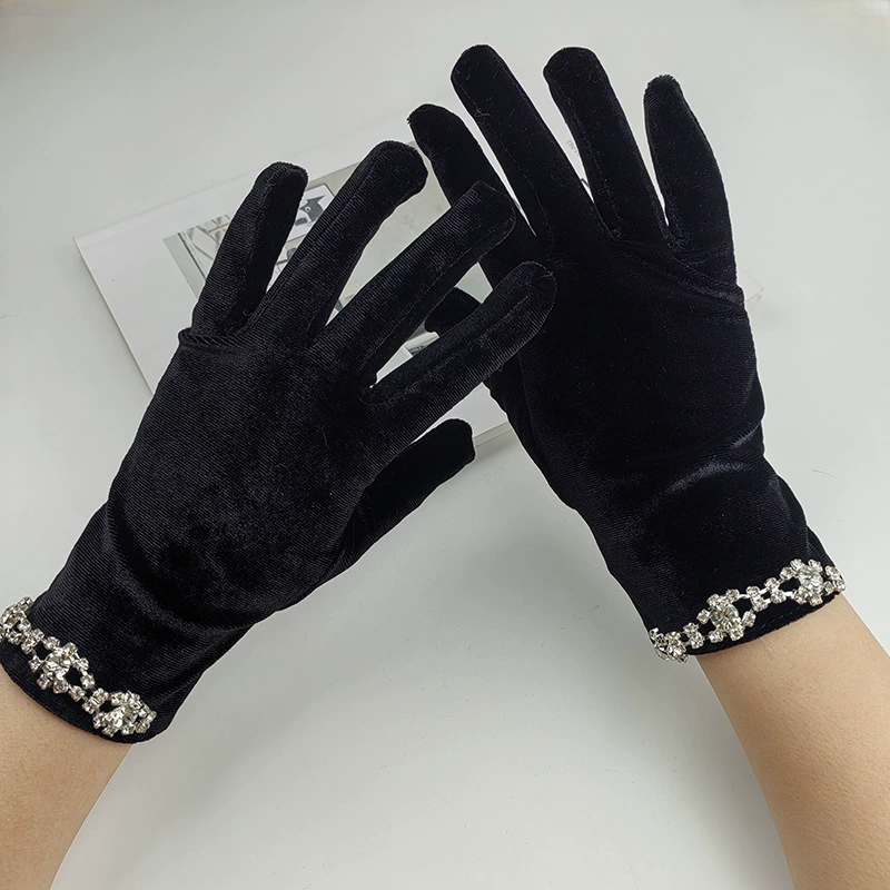 ผู้หญิงElegantเพชรลูกปัดกํามะห - Vintage Fashion Photographers บทวิจารณ์และราคา
