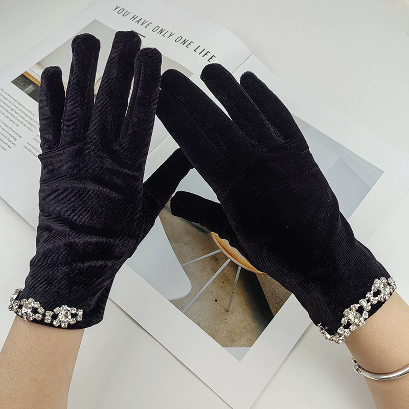 ผู้หญิงElegantเพชรลูกปัดกํามะห - Vintage Fashion Photographers บทวิจารณ์และราคา