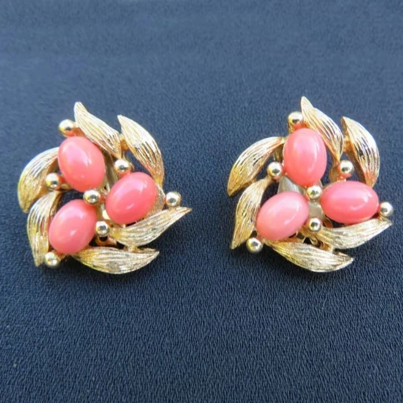 ต่างหูแบบติดหูประดับดอกไม้สีชม - Vintage Fashion Vogue บทวิจารณ์และราคา